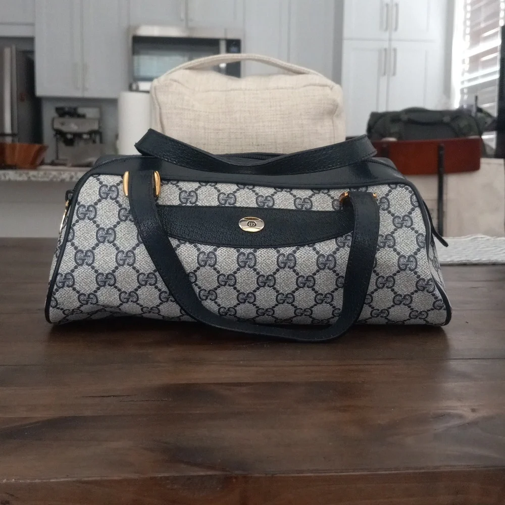 Authentic Vintage Gucci GG Monogram Supreme Tubular Satchel Bag - Picture 2 of 10